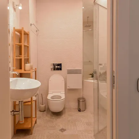 Apartment Premium 1bd Dream On Ekzarh Yosif *